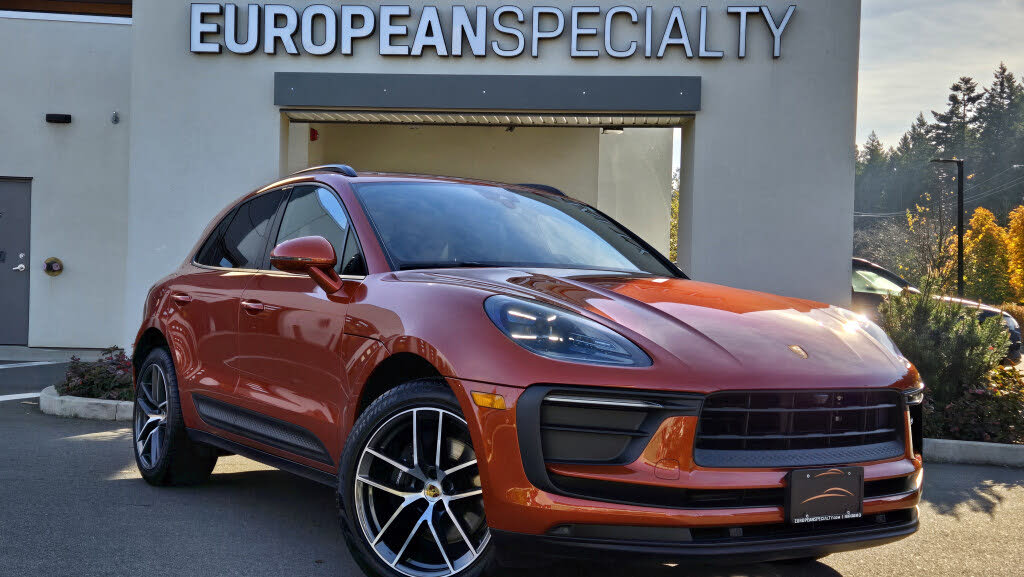 2023 Porsche Macan AWD