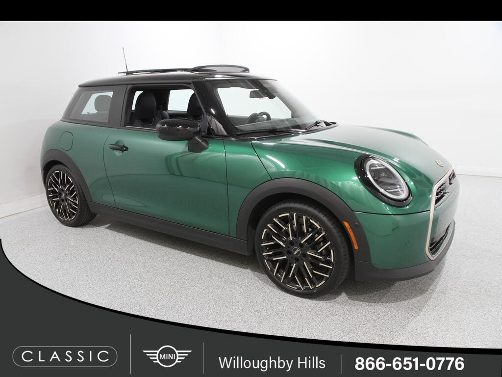 2025 MINI Cooper S Signature Trim 2-door Hatchback