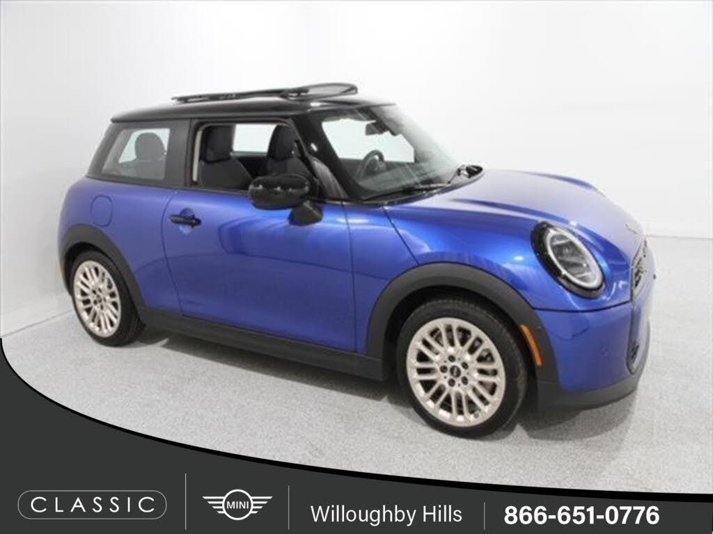 2025 MINI Cooper S Signature Trim 2-door Hatchback