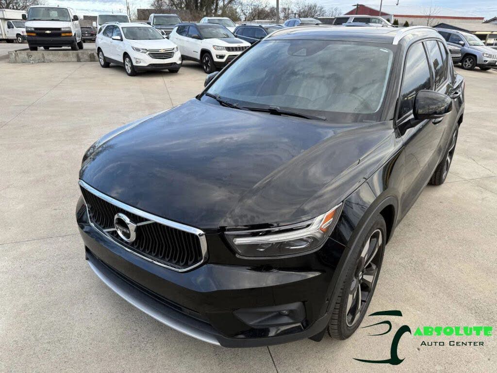 2019 Volvo XC40 T5 Momentum AWD