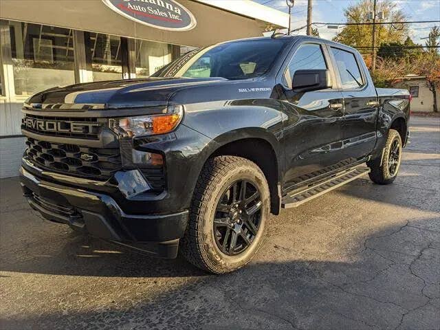 2022 Chevrolet Silverado 1500 Custom Crew Cab 4WD