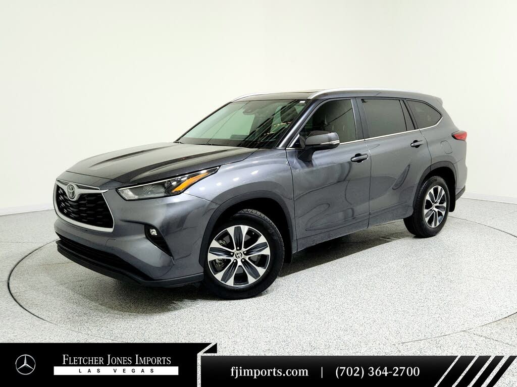 2023 Toyota Highlander XLE FWD