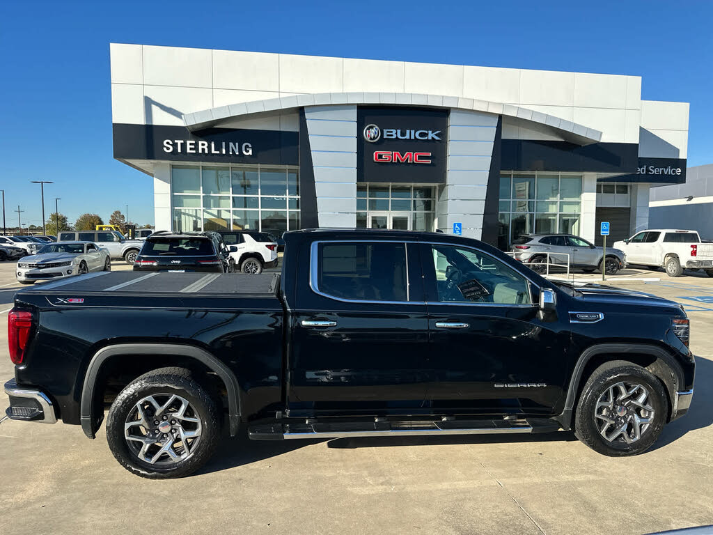 2022 GMC Sierra 1500 SLT Crew Cab 4WD