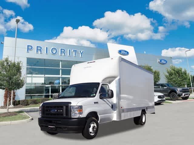 2024 Ford E-Series Chassis E-450 SD Cutaway 158 DRW RWD