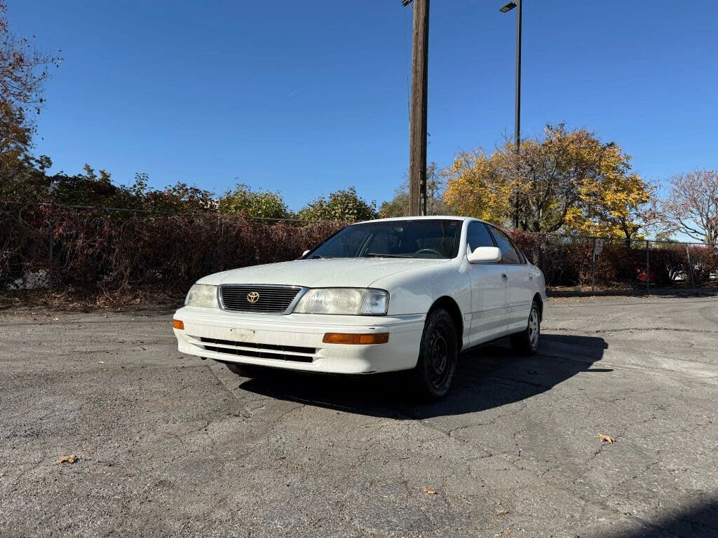 1997 Toyota Avalon 4 Dr XL Sedan