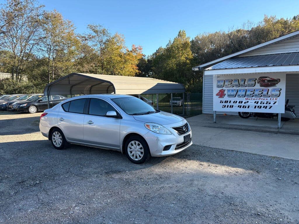 2012 Nissan Versa 1.6 SV
