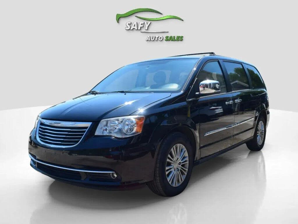 2015 Chrysler Town & Country Touring-L FWD
