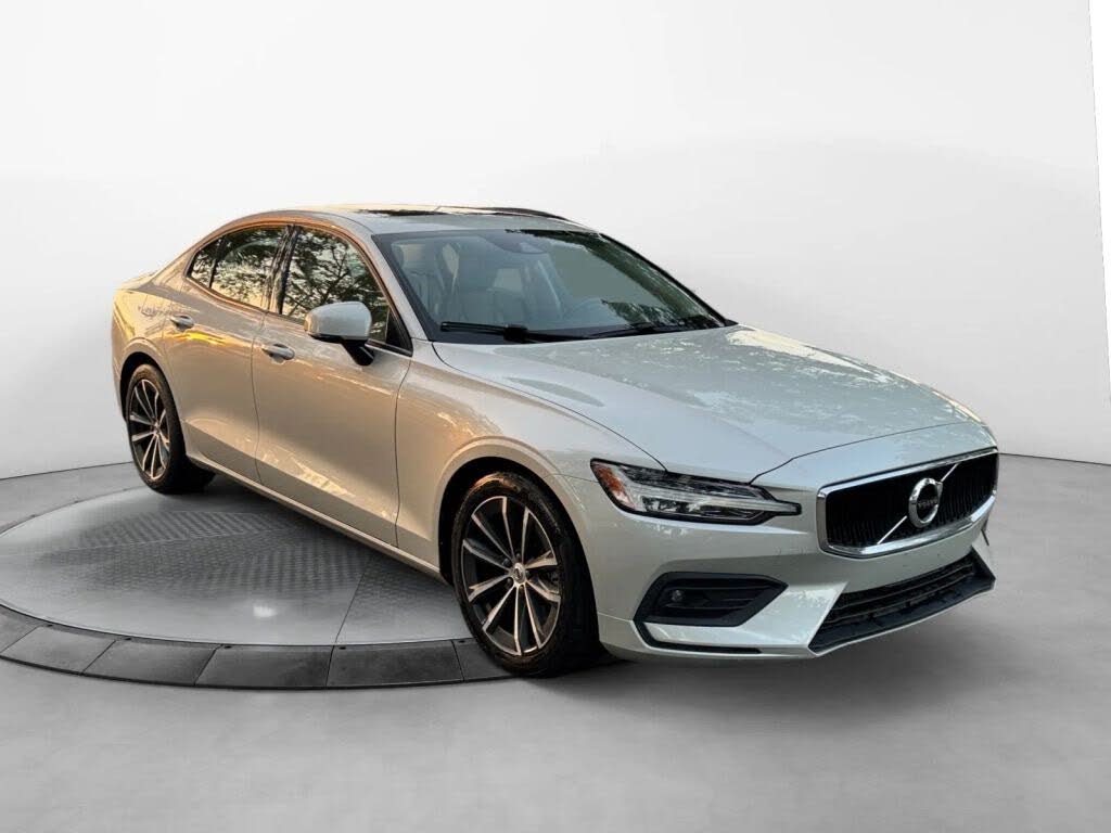 2021 Volvo S60 T5 Momentum FWD
