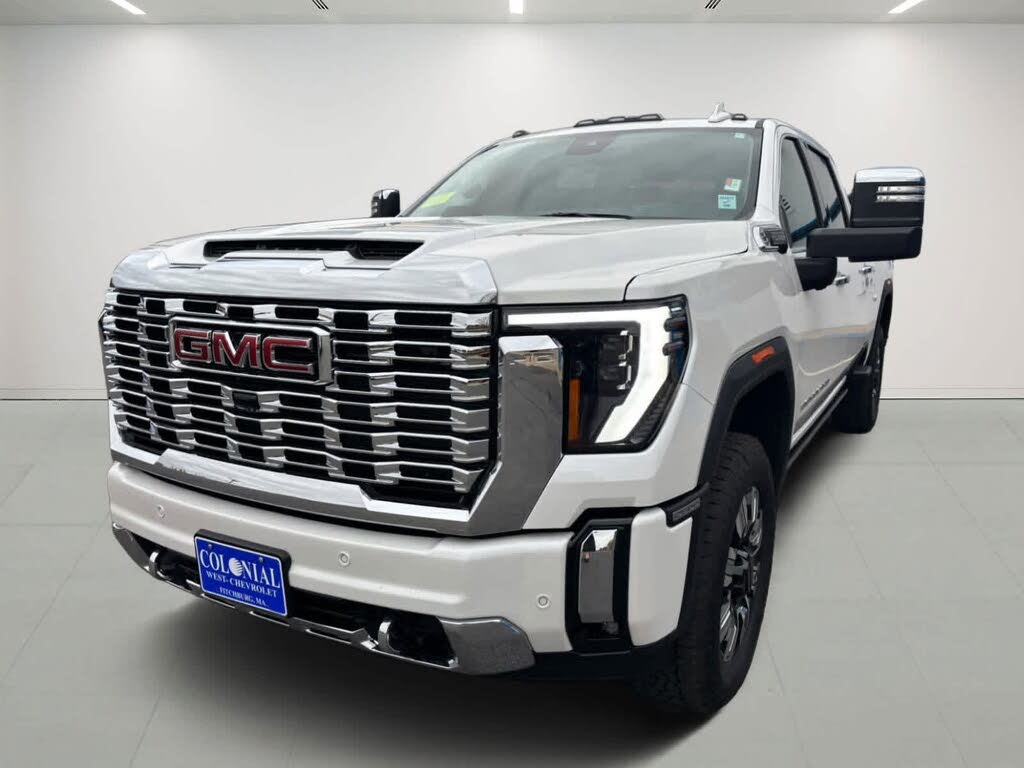 2025 GMC Sierra 2500HD Denali Crew Cab 4WD