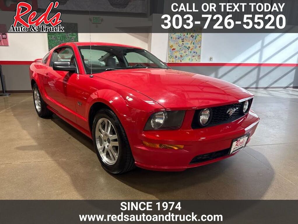 2005 Ford Mustang GT Premium Coupe RWD