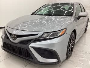 Toyota Camry SE FWD