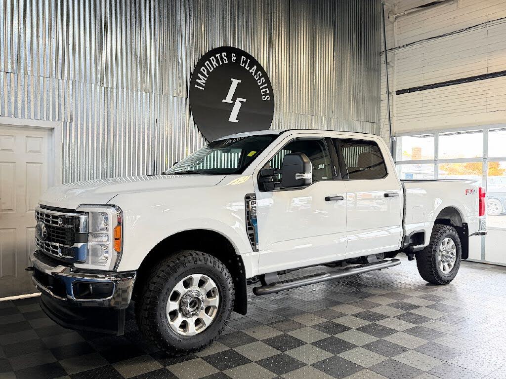2023 Ford F-250 Super Duty XLT Crew Cab 4WD
