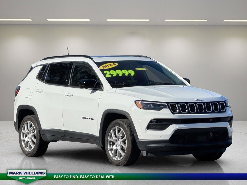 2024 Jeep Compass Latitude Lux 4WD