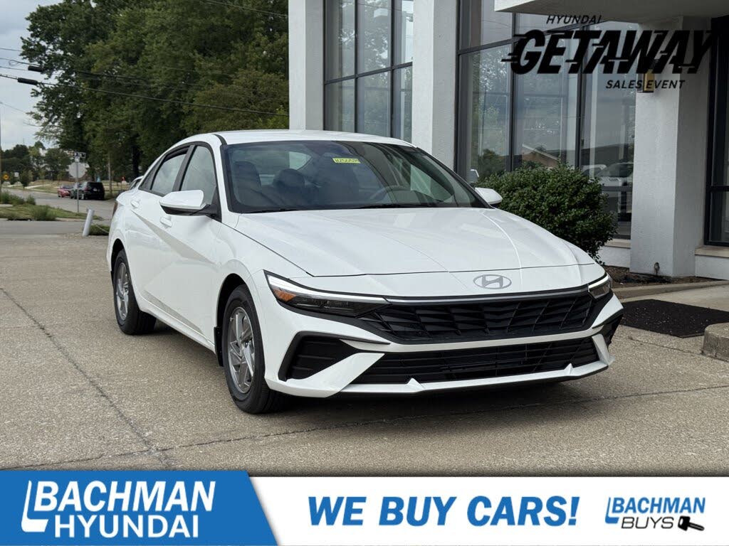 2025 Hyundai Elantra SE FWD