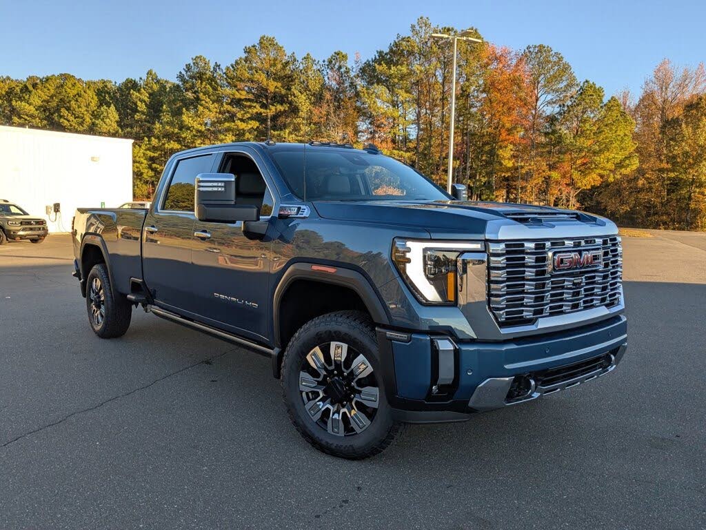 2026 GMC Sierra 3500HD Denali Crew Cab 4WD