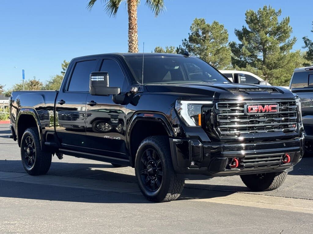 2025 GMC Sierra 2500HD AT4 Crew Cab 4WD