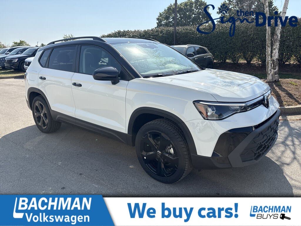 2025 Volkswagen Taos SE Black 4Motion