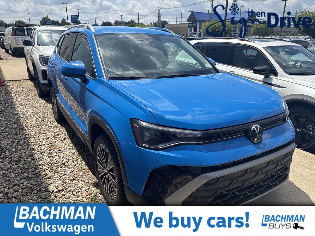 2025 Volkswagen Taos SE FWD