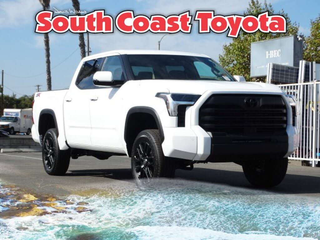 2026 Toyota Tundra SR5 CrewMax Cab 4WD