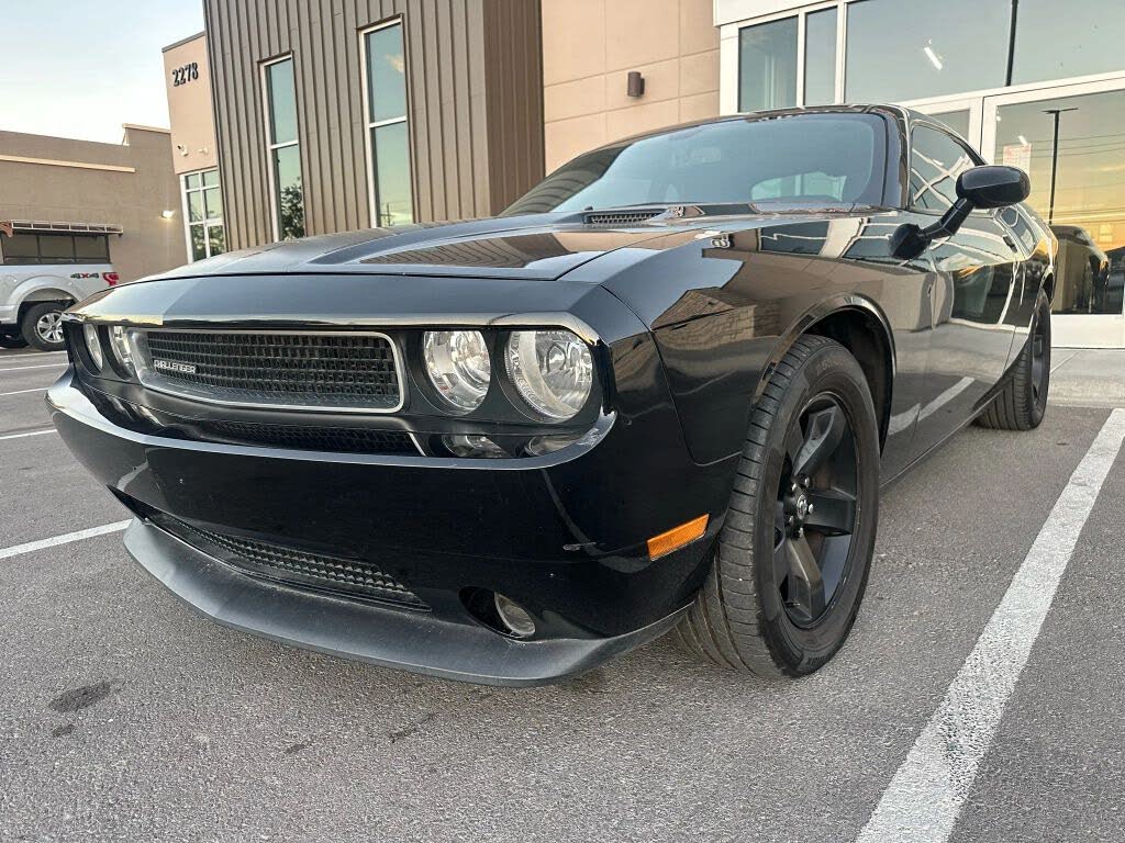 2013 Dodge Challenger SXT RWD