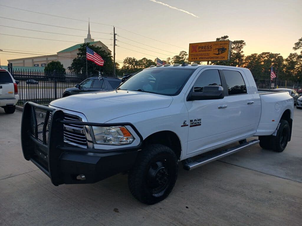 2017 RAM 3500 Big Horn Mega Cab DRW 4WD