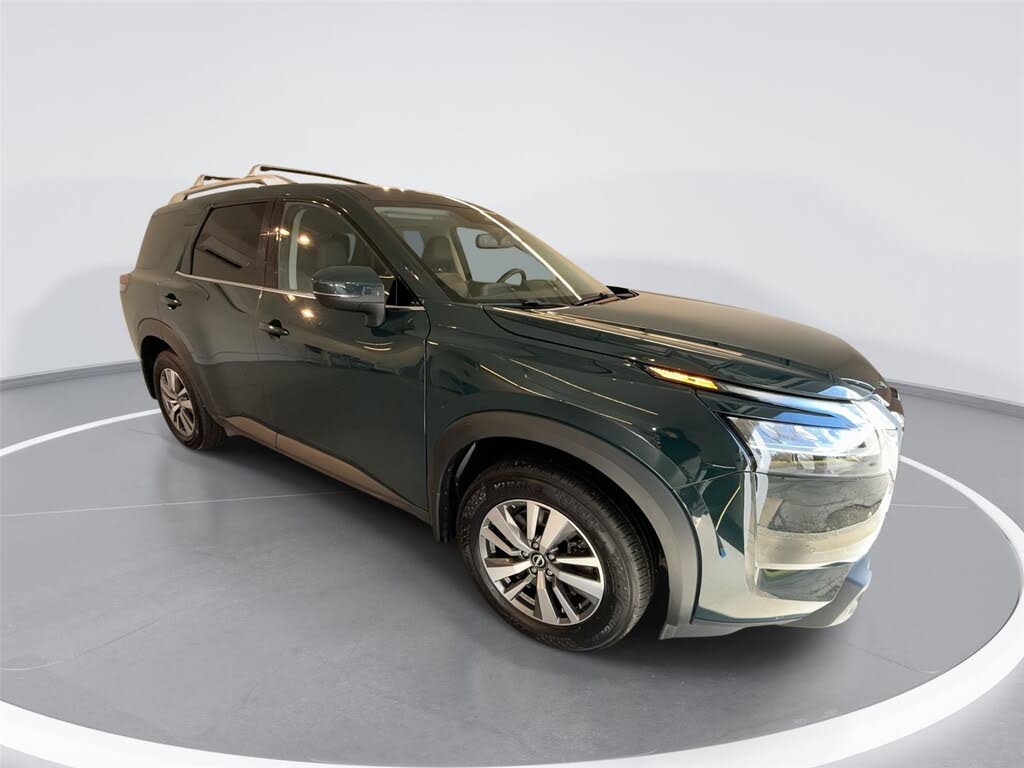 2022 Nissan Pathfinder SL 4WD