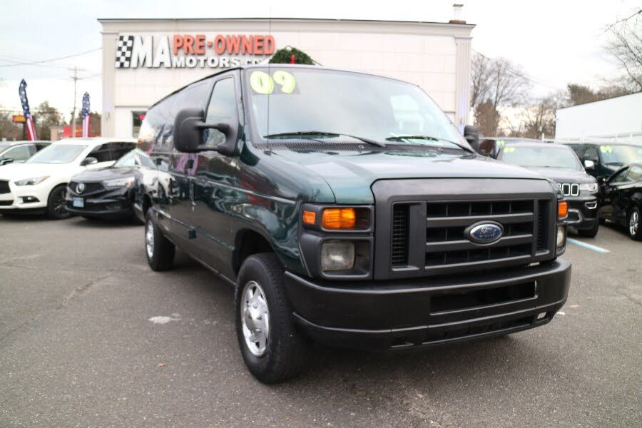 2009 Ford E-Series E-250 Extended Cargo Van