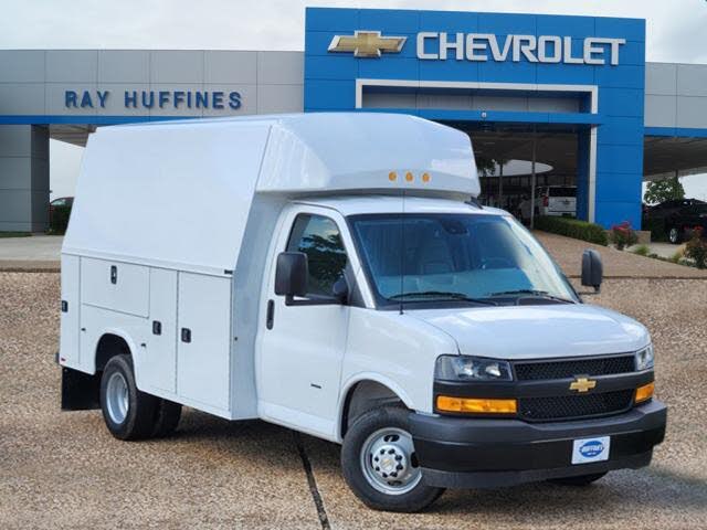2025 Chevrolet Express Chassis 3500 Cutaway 139
