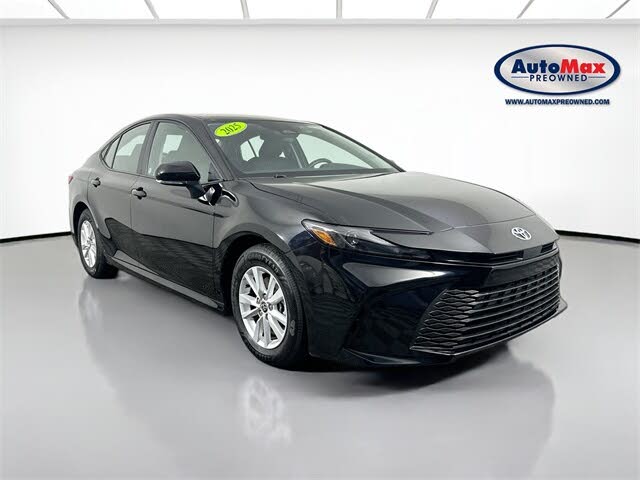 2025 Toyota Camry LE FWD