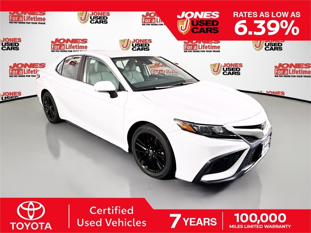 2022 Toyota Camry SE AWD