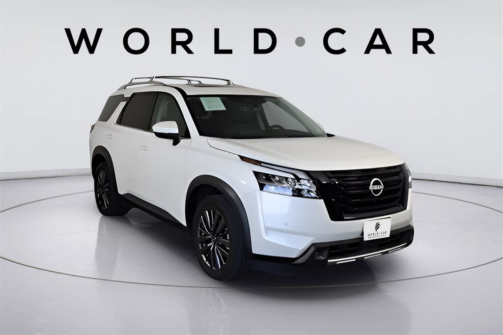 2023 Nissan Pathfinder SL FWD