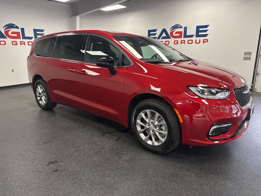 2026 Chrysler Pacifica Select AWD
