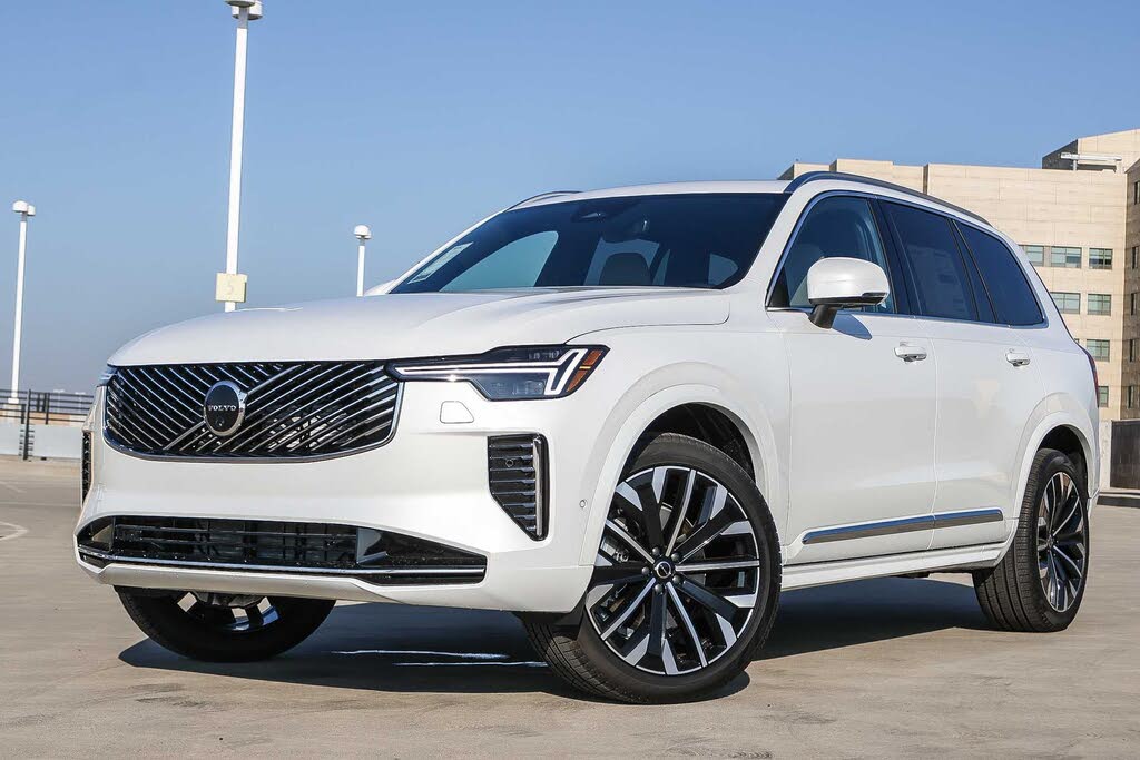 2026 Volvo XC90 B6 Plus 7-Passenger AWD