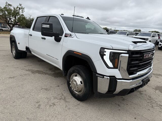 2024 GMC Sierra 3500HD Pro Crew Cab 4WD