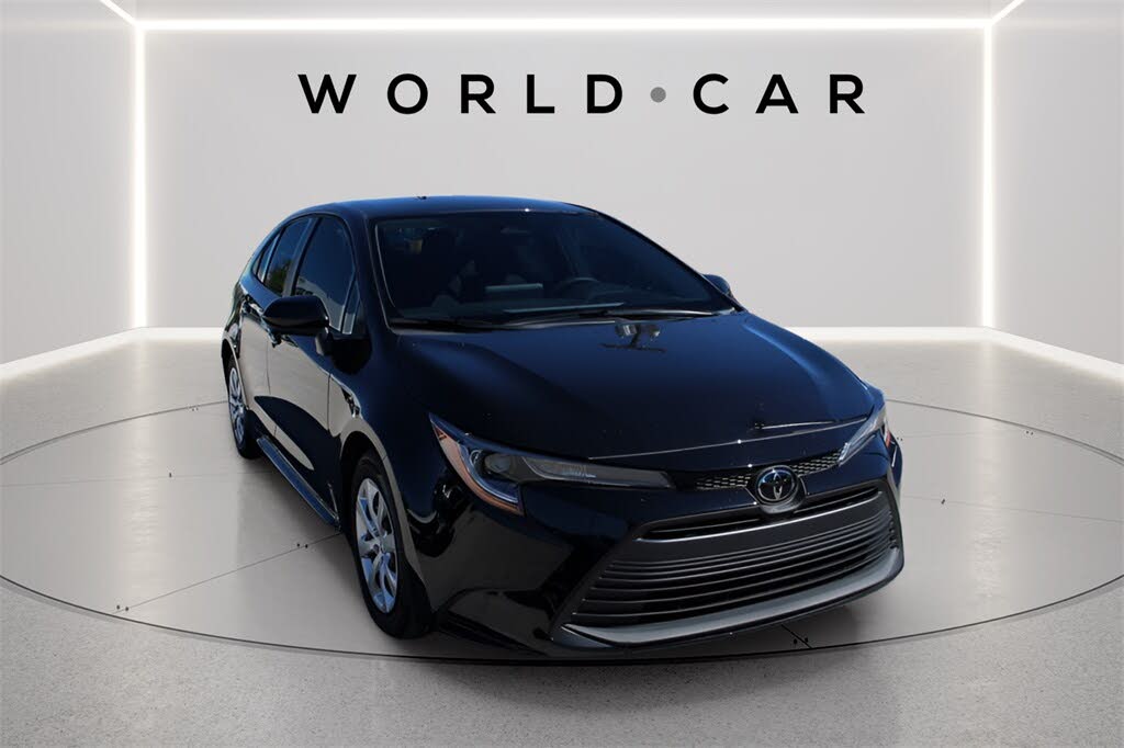 2025 Toyota Corolla LE FWD