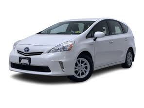 Toyota Prius v FWD