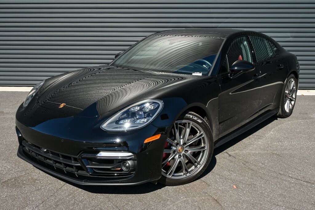 2023 Porsche Panamera GTS AWD