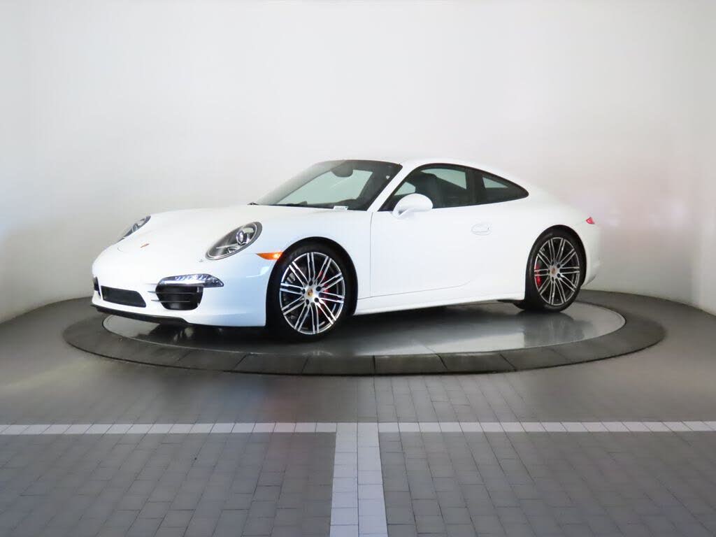 2016 Porsche 911 Carrera GTS Coupe RWD
