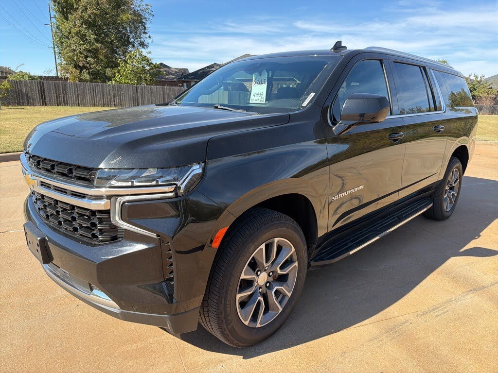 2023 Chevrolet Suburban LS 4WD