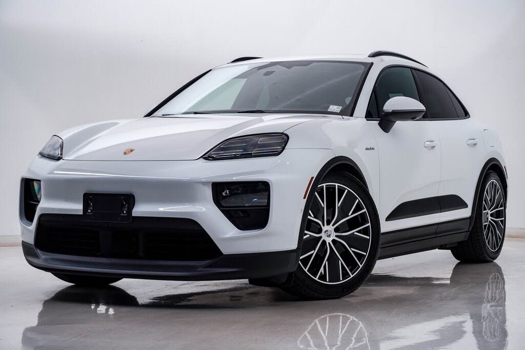 2025 Porsche Macan AWD