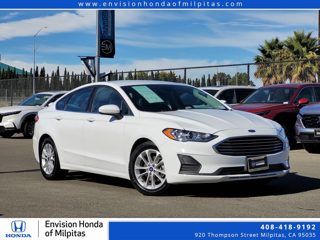 2020 Ford Fusion SE FWD