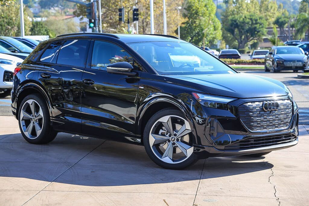 2026 Audi Q4 e-tron quattro Premium Plus 55