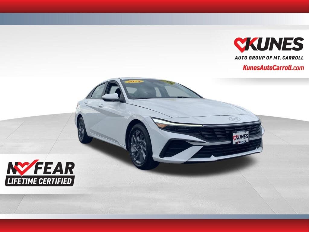 2024 Hyundai Elantra SEL FWD