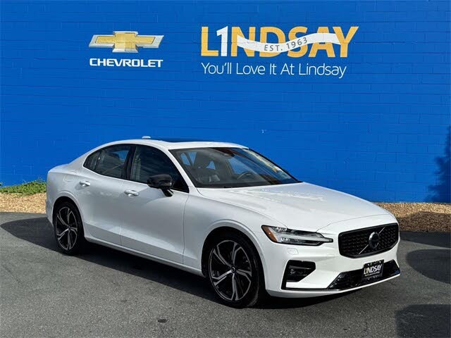 2024 Volvo S60 B5 Plus Dark Theme FWD