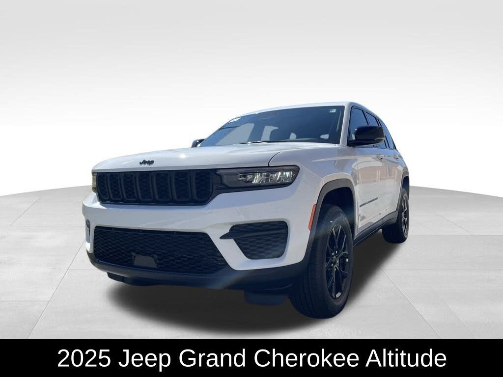 2025 Jeep Grand Cherokee Altitude RWD