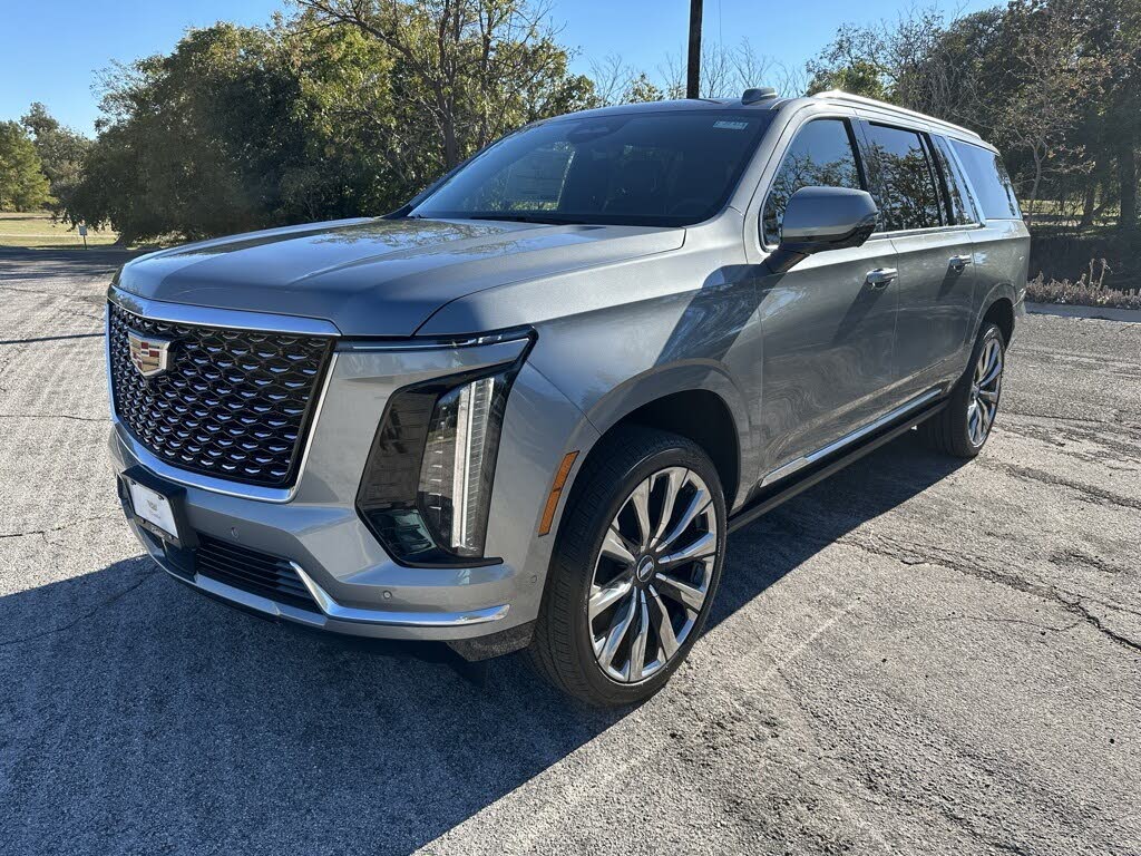 2026 Cadillac Escalade ESV Luxury 4WD