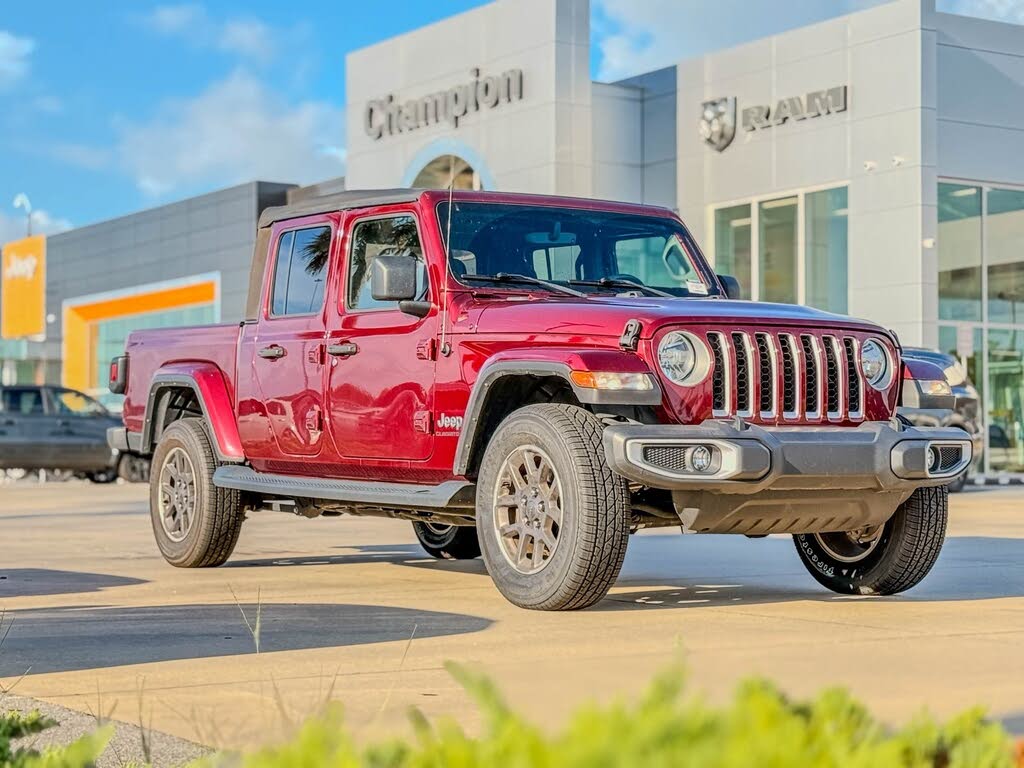 2022 Jeep Gladiator Overland Crew Cab 4WD