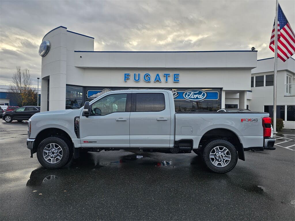 2026 Ford F-350 Super Duty Lariat Crew Cab 4WD