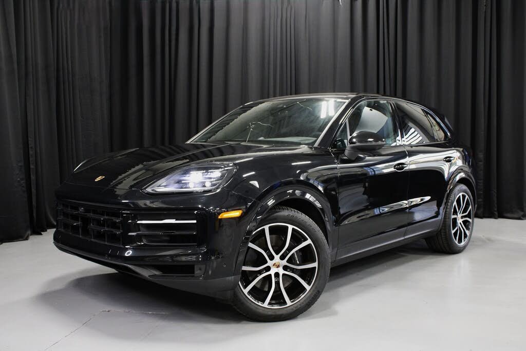 2025 Porsche Cayenne AWD