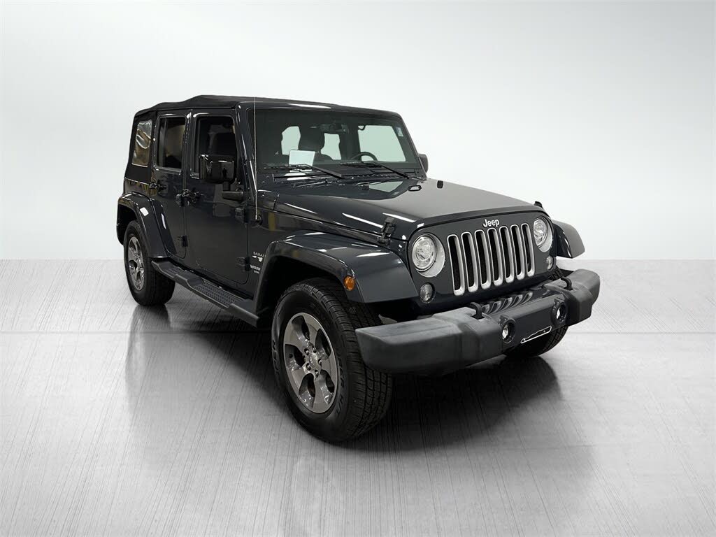 2017 Jeep Wrangler Unlimited Sahara 4WD